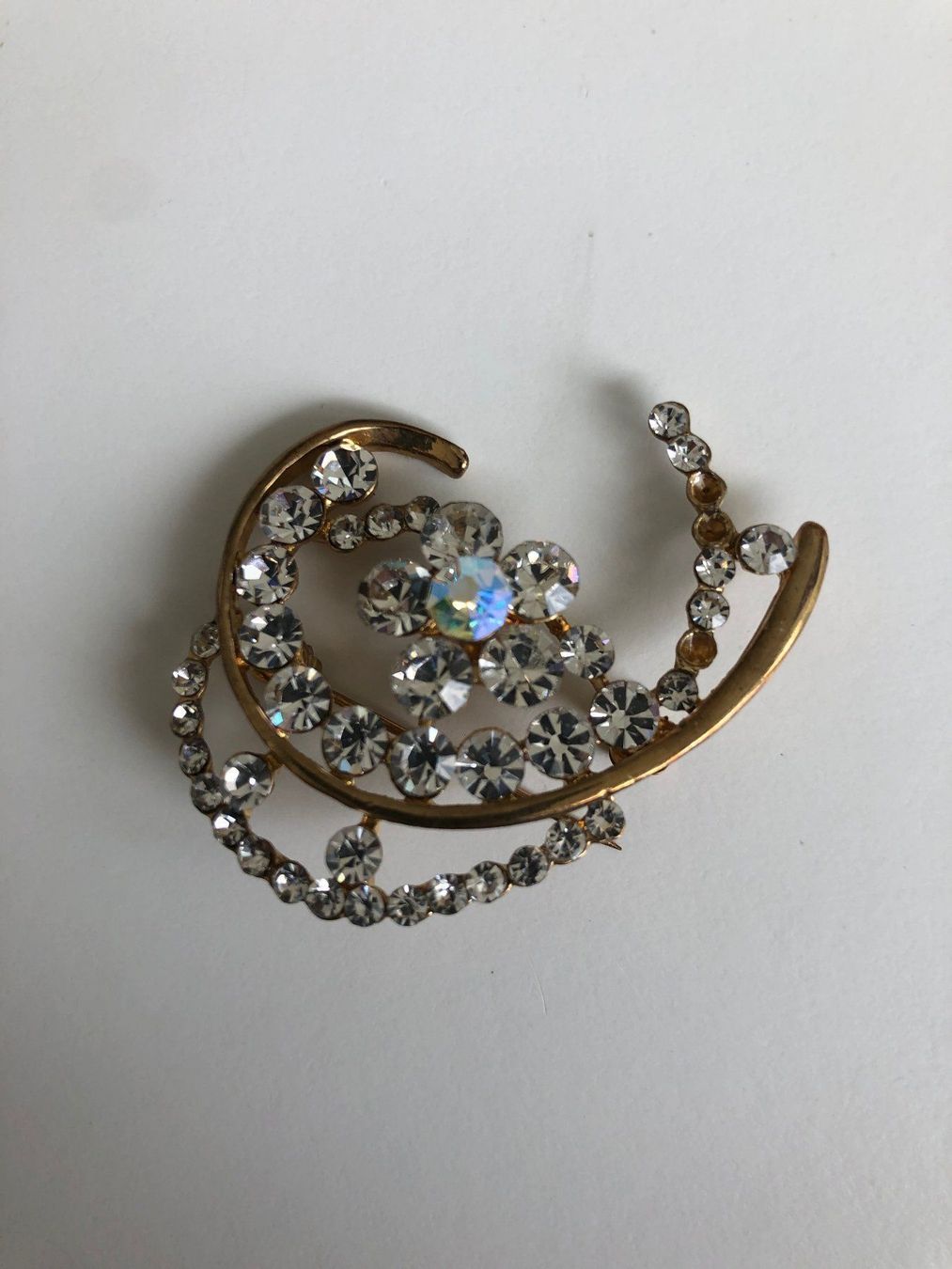 Broschen & Nadeln: BELLA SPILLA VINTAGE CON STRASS – Gebraucht aus Davesco-Soragno von kappas