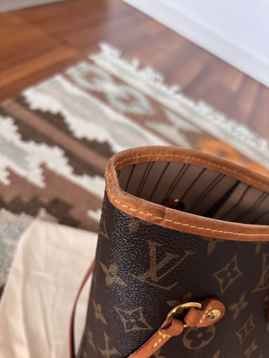 Louis Vuitton Sacs femmes: Louis Vuitton Neverfull MM Monogram – D'occasion à Wallisellen par littlesnail 3