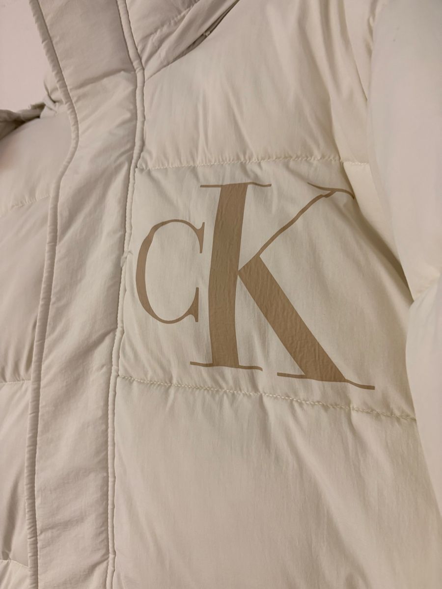 Calvin Klein Vestes: Beige Calvin Klein Jacket. Size: Large – D'occasion à Wollerau par Florencio.M 3