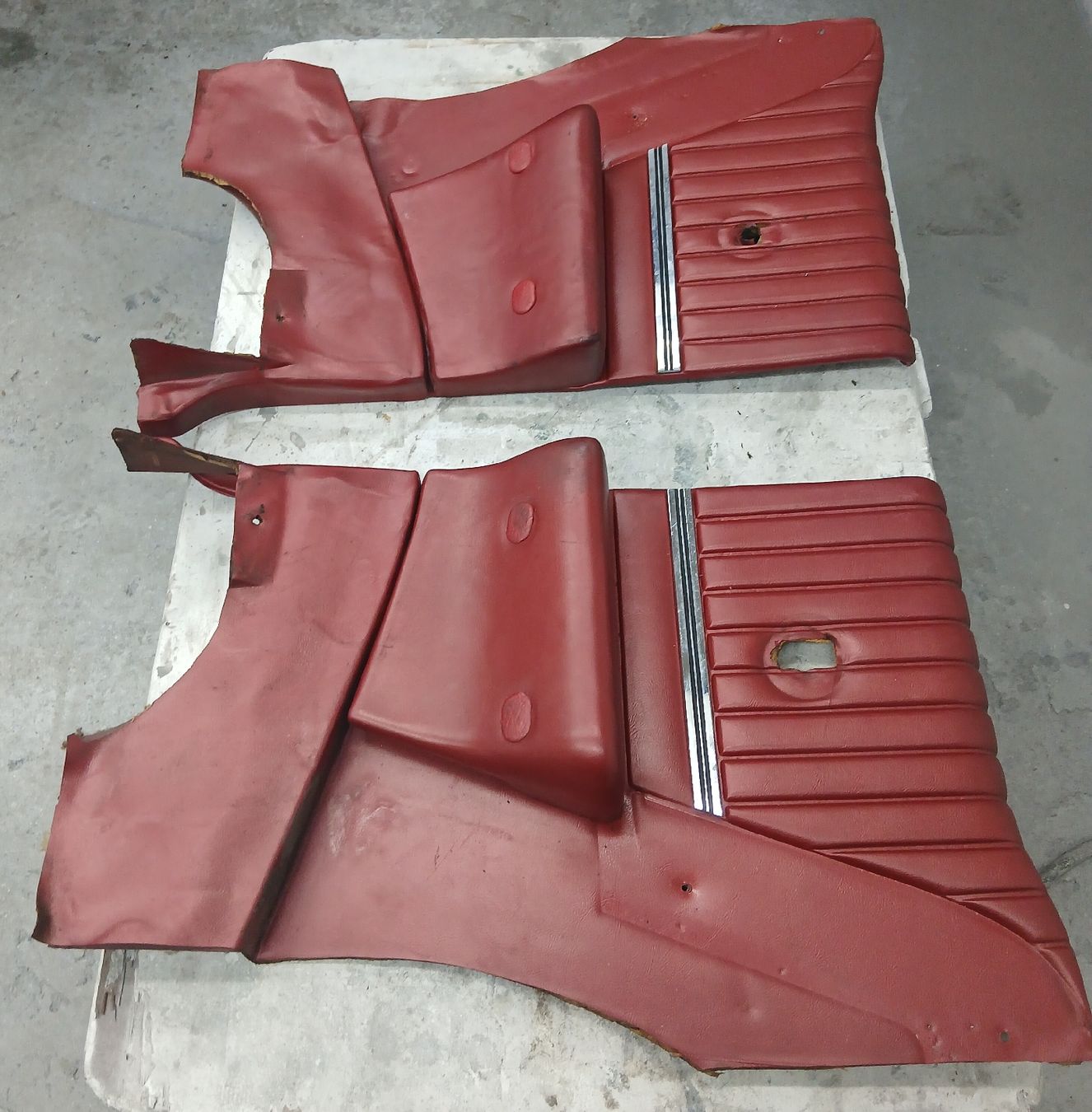 Ford Alle Autoersatzteile: Panneaux latéraux arrières Ford Thunderbird 1966 – Gebraucht aus la heutte von Auto-stock