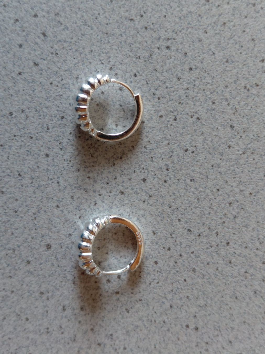 Orecchini pendenti & Orecchini a lobo: 2 Creolen Ohrhänger 925 Silber. 1,2g – Nuovo e nell'imballaggio originale da Winistorf venduto da acreativ4