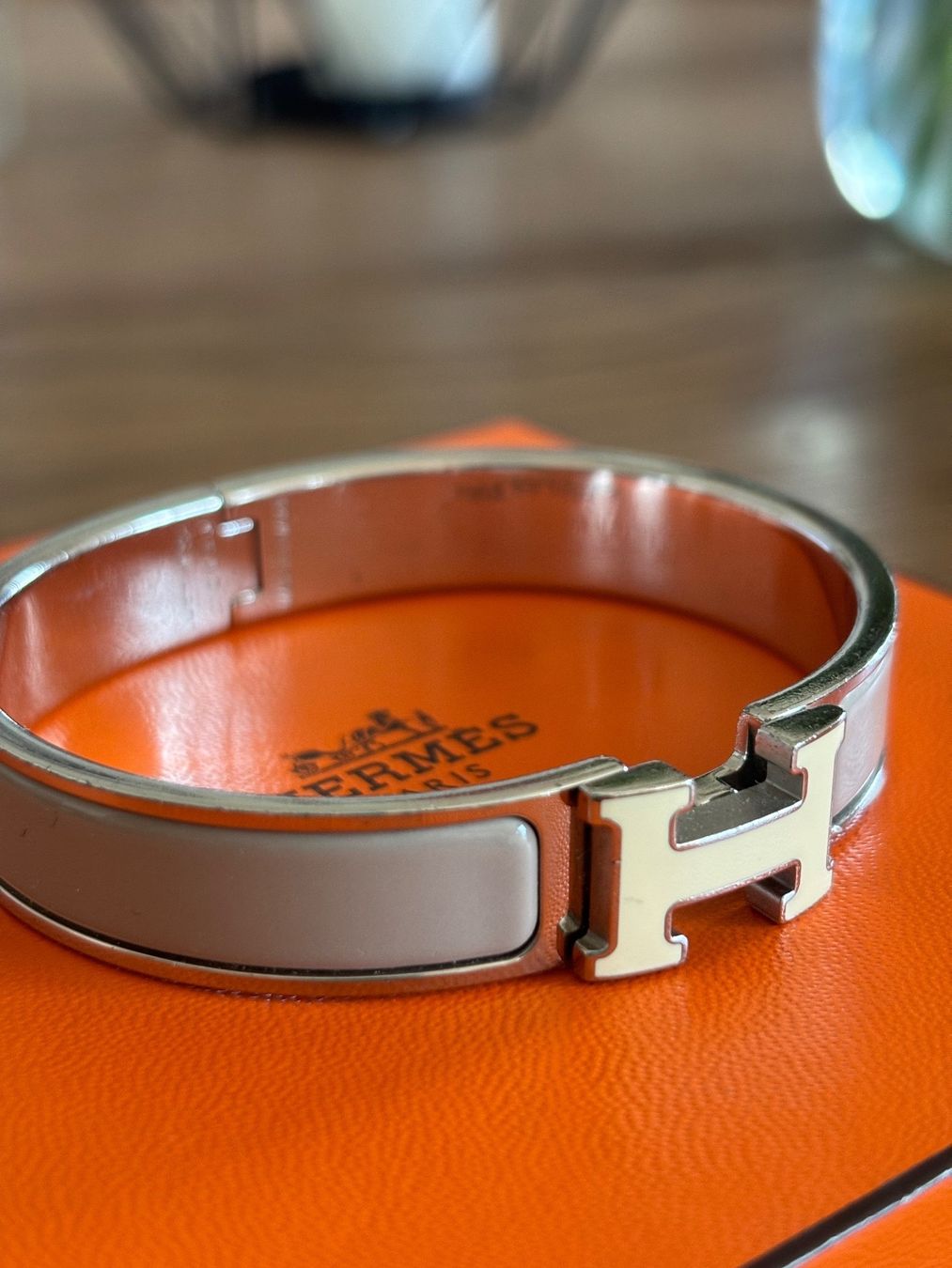 Hermès Bracciali & Braccialetti: ** HERMÈS ** - Bracelet Clic H taupe – Usato da Gland venduto da isa__sml 2