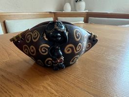Afrikanische Deko-Schale mit Figur, Handarbeit, Top!