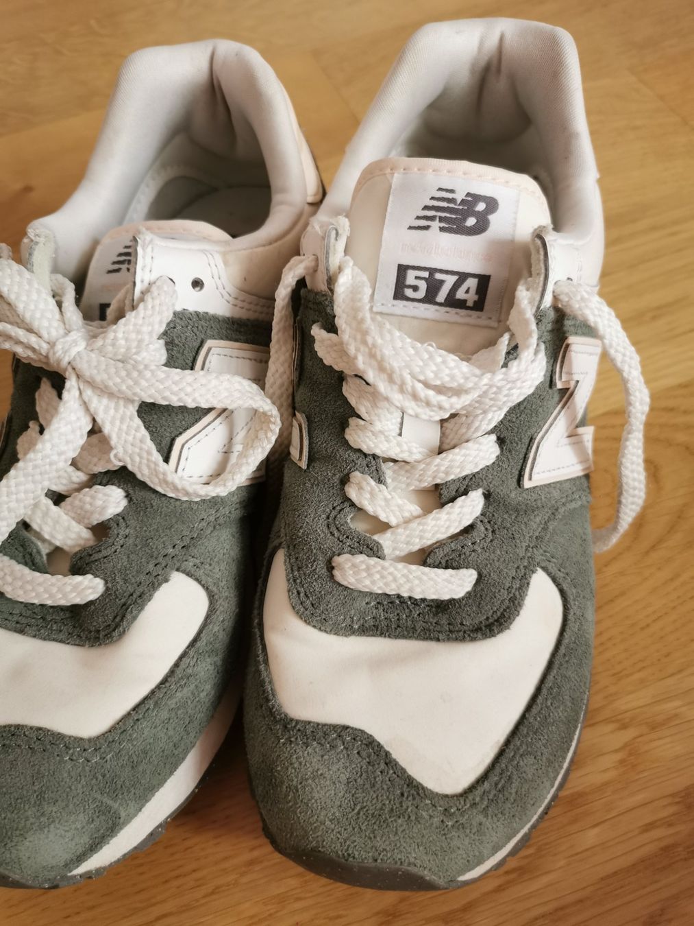 New Balance Scarpe da donna: New Balance 574 gr 36,5 – Usato da Mühlethurnen venduto da GaspAnita 2