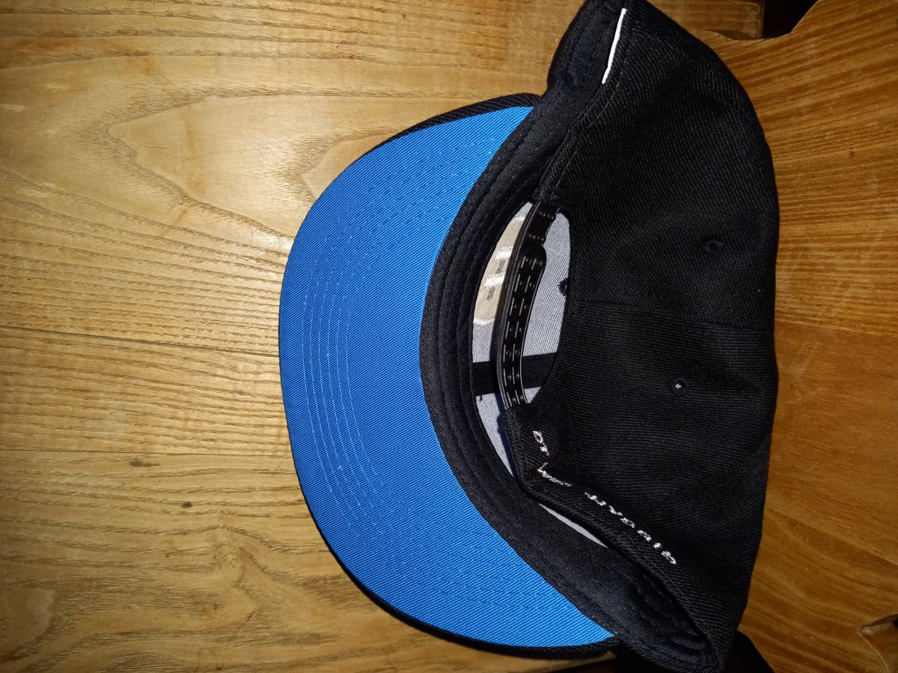 Chapeaux, bonnets & casquettes: Cap – Neuf avec emballage d'origine à Sempach par omar013 3