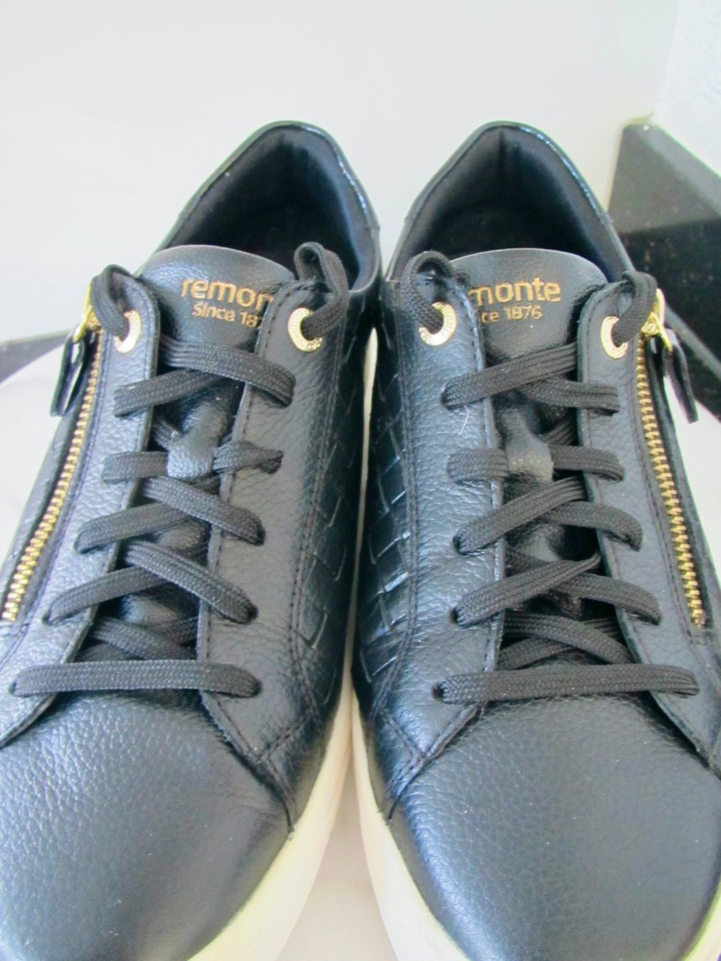 Scarpe da donna: SNEAKER REMONTE SOFT  N ' 32 – Usato da Murten venduto da Selliot 3
