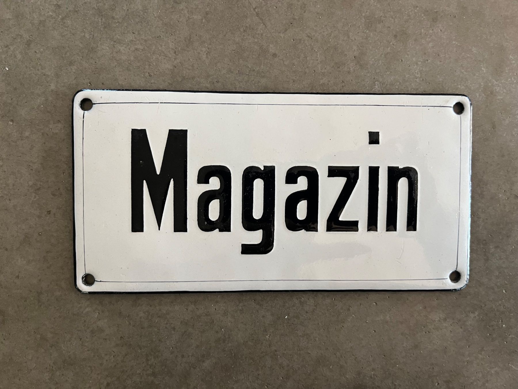Insegne: Altes Emailschild Magazin – Usato da Steffisburg venduto da Reitschel5 1