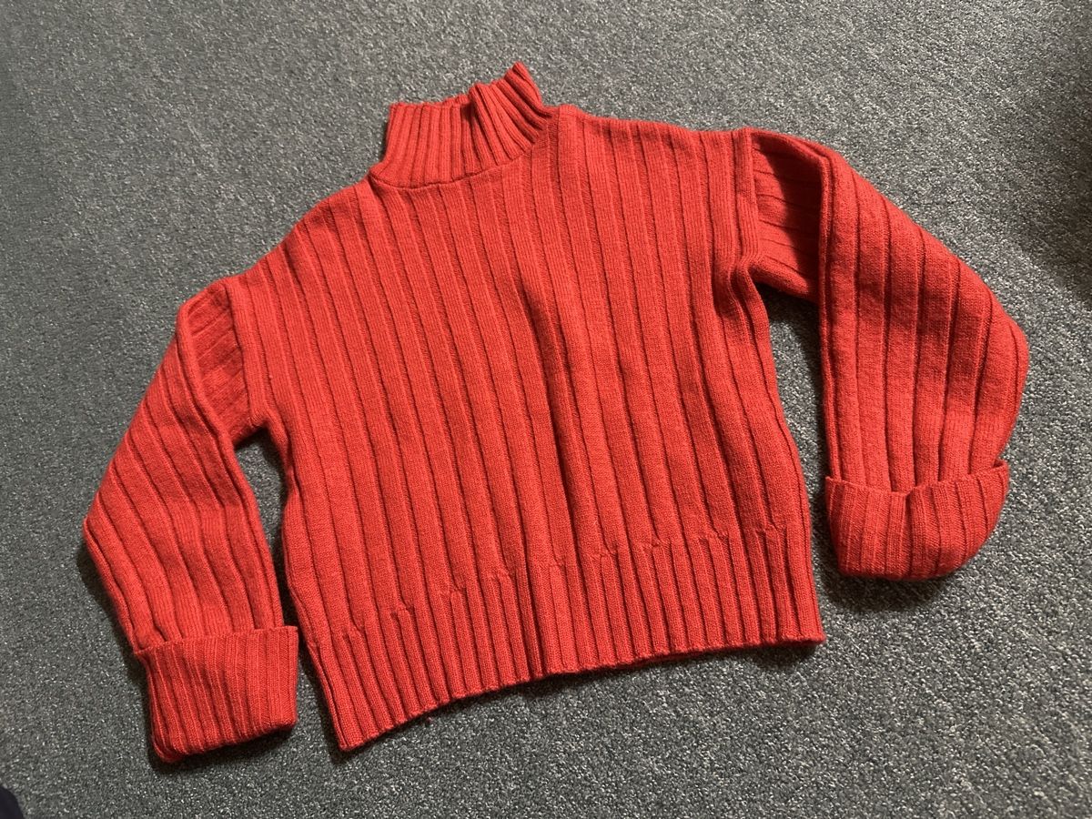 Maglioni & Felpe: NA-KD Pullover gerippt rot  – Usato da Baltschieder venduto da YmroBe