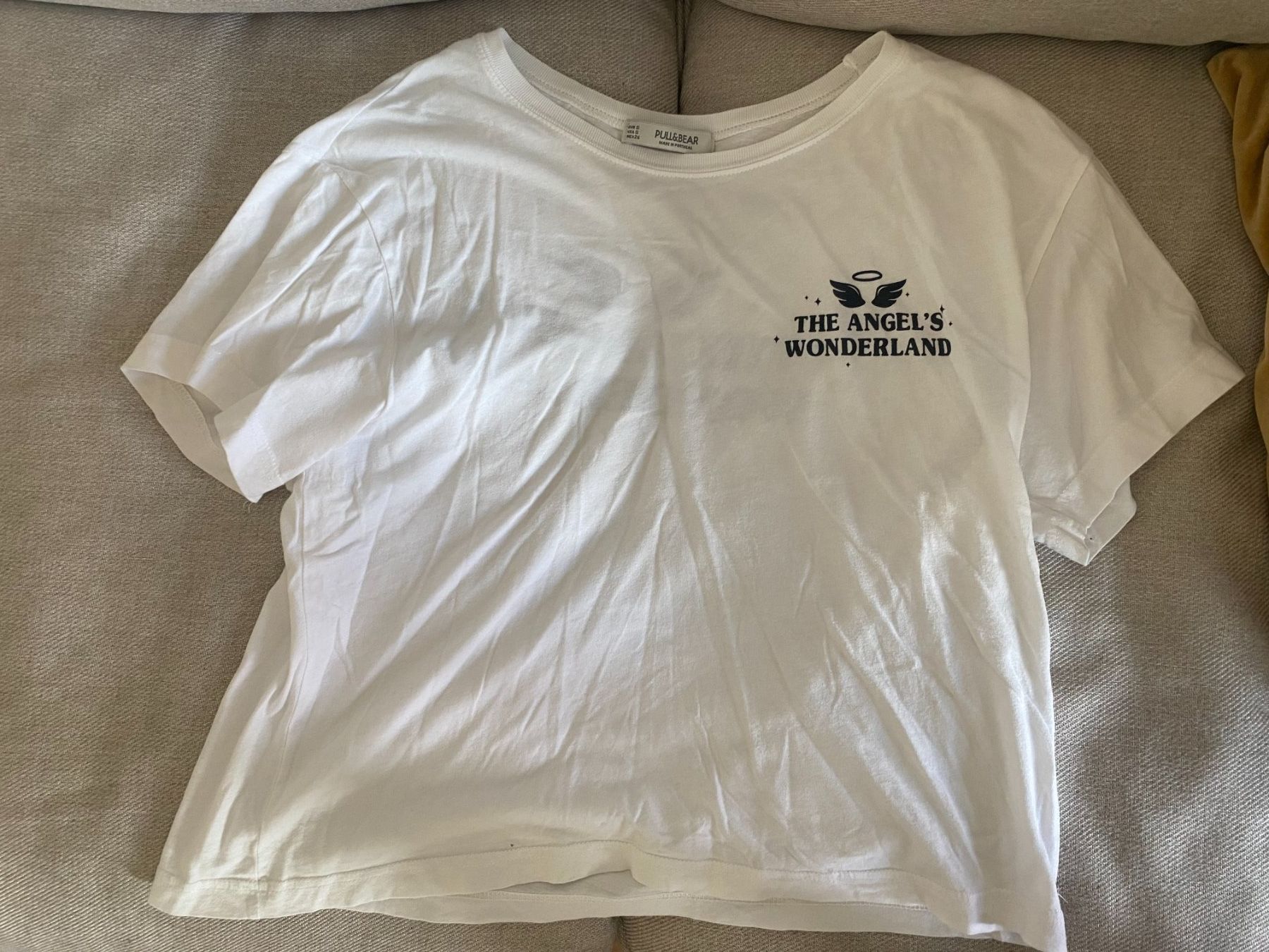 Pull&Bear T-Shirts: Weiss T-Shirt mit Buchstaben – Gebraucht aus Olten von ike_z56r