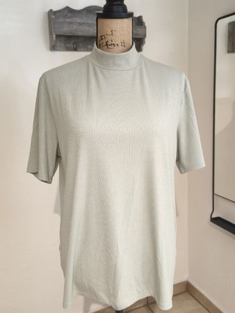H&M T-Shirt mit Rollkragen Grösse XL Hellgrün Zustand Neu