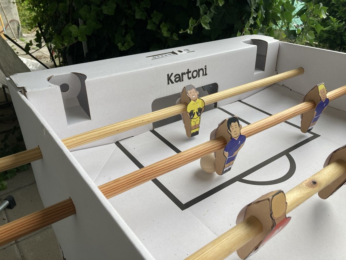 Jeux: Kartoni Tischfussball  – D'occasion à Horgen par Andradina 2