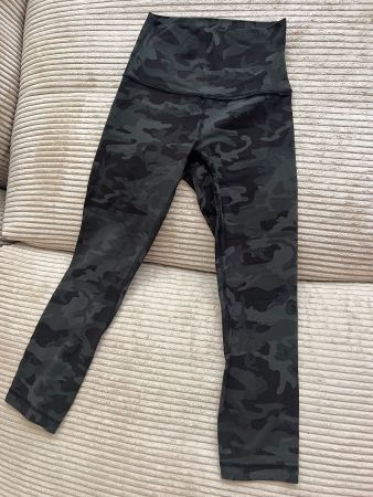 Lululemon yoga pants
