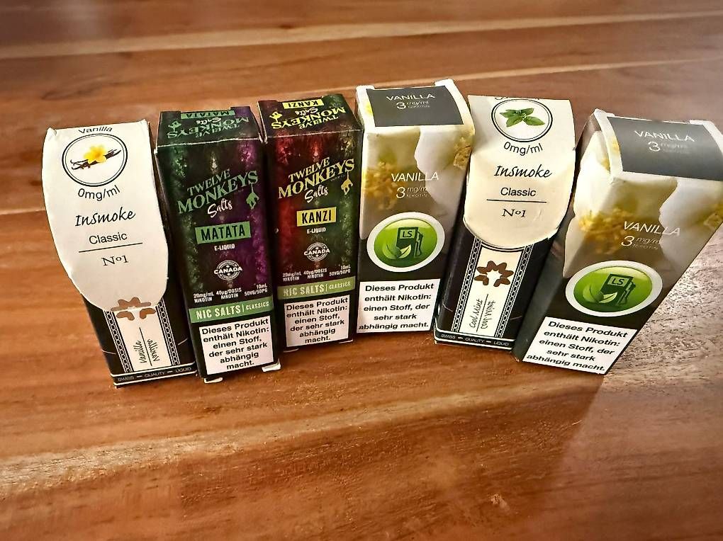 Vaporesso Altri Prodotti per fumatori: Vaporesso Gen X Kit mit Liquids – Usato da Zollikofen venduto da hri_r8pr 2