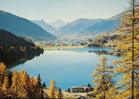 Cartoline postali: DAVOS Blick über den Davosersee – Usato da Jona venduto da philajona