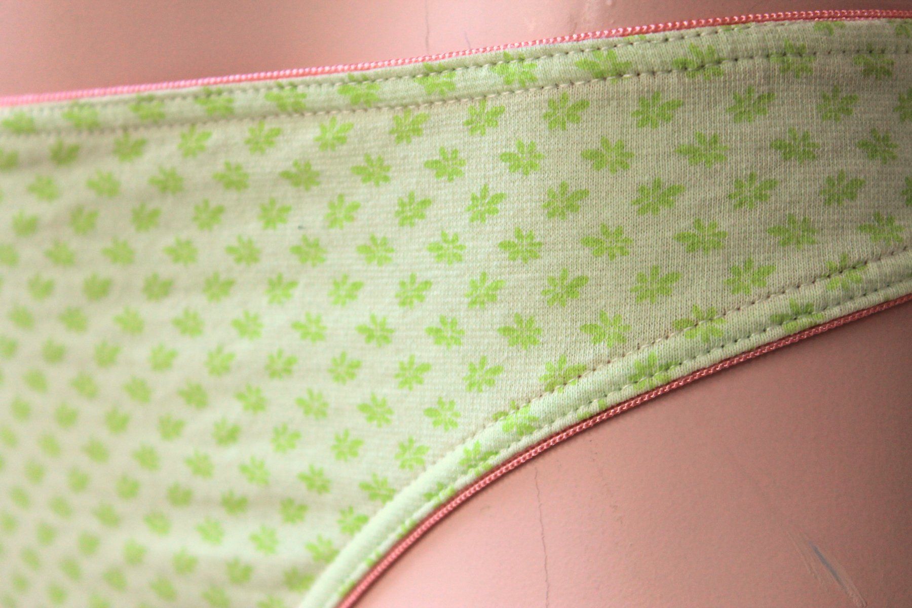 Altra biancheria intima: süsser STRING in grün  36  S  Neu! – Nuovo (secondo la descrizione) da Rebstein venduto da QuasarVincent 2