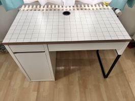 IKEA Micke Schreibtisch 105x50 - weiss / schwarz - gebraucht