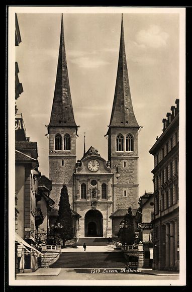 Cartoline postali: AK Luzern, Hofkirche – Usato da Berlin venduto da bartko-reher