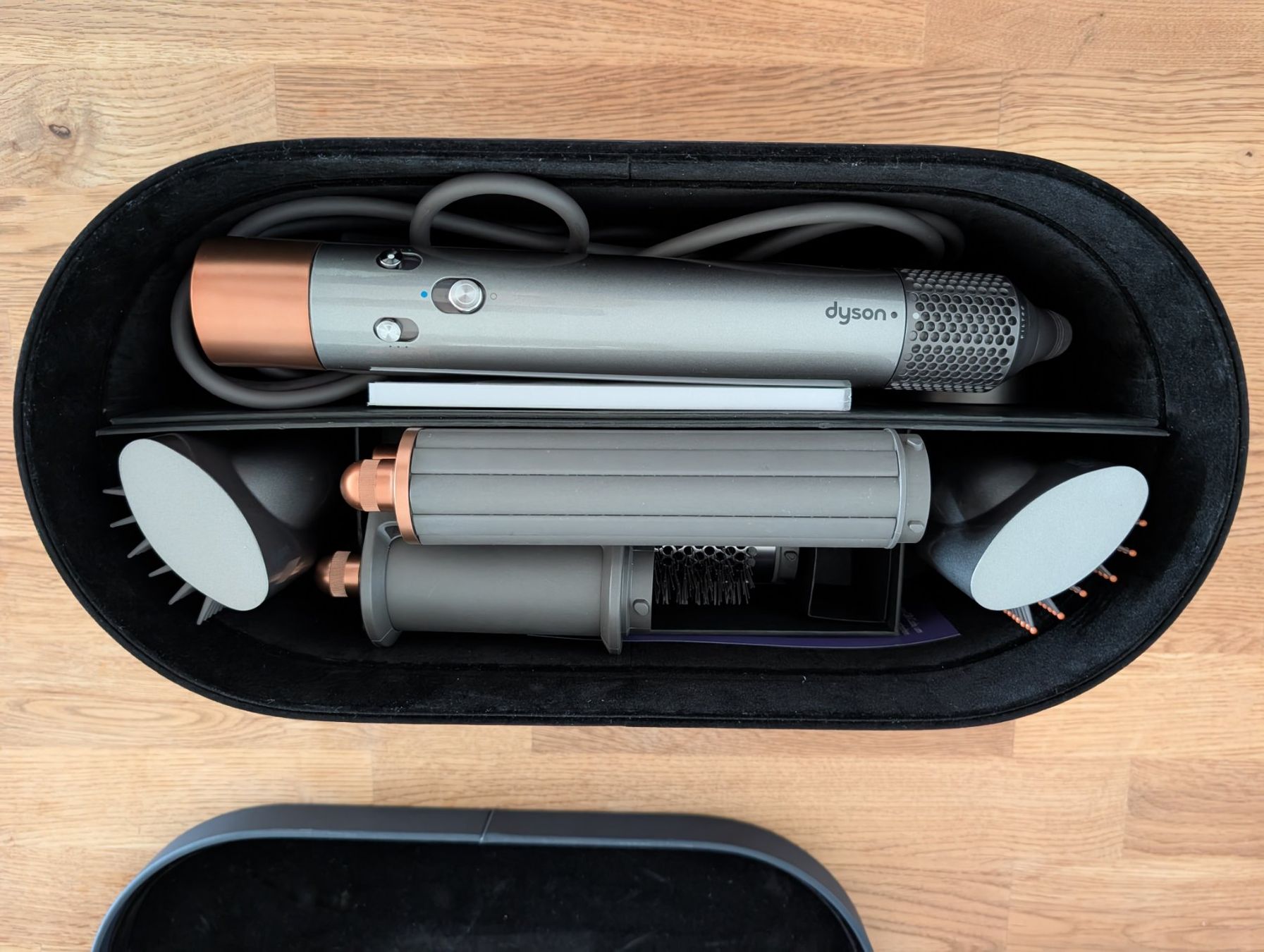 Dyson Piastre & Arricciacapelli: Dyson Airwrap Complete Long - WIE NEU!! – Nuovo (secondo la descrizione) da Schlieren venduto da nad_8wzf 2