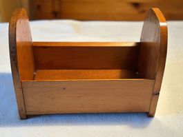 Lit en bois pour maison de poupée