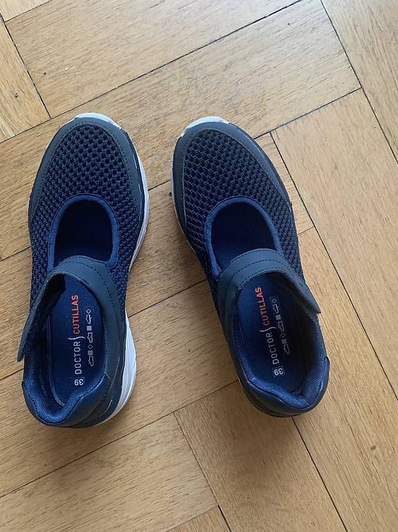 Scarpe da donna: Orthopädische Schuhe  – Usato da Bern venduto da Veronicapadurr
