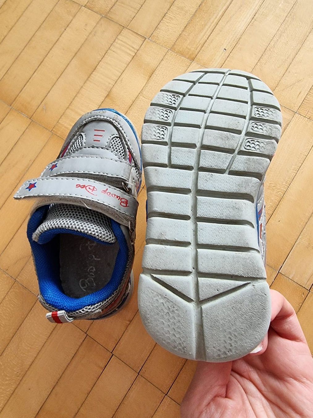 Schuhe für Jungen: Kinderschuhe, Turnschuhe, Grösse 22 – Gebraucht aus Oftringen von Tunertune 3