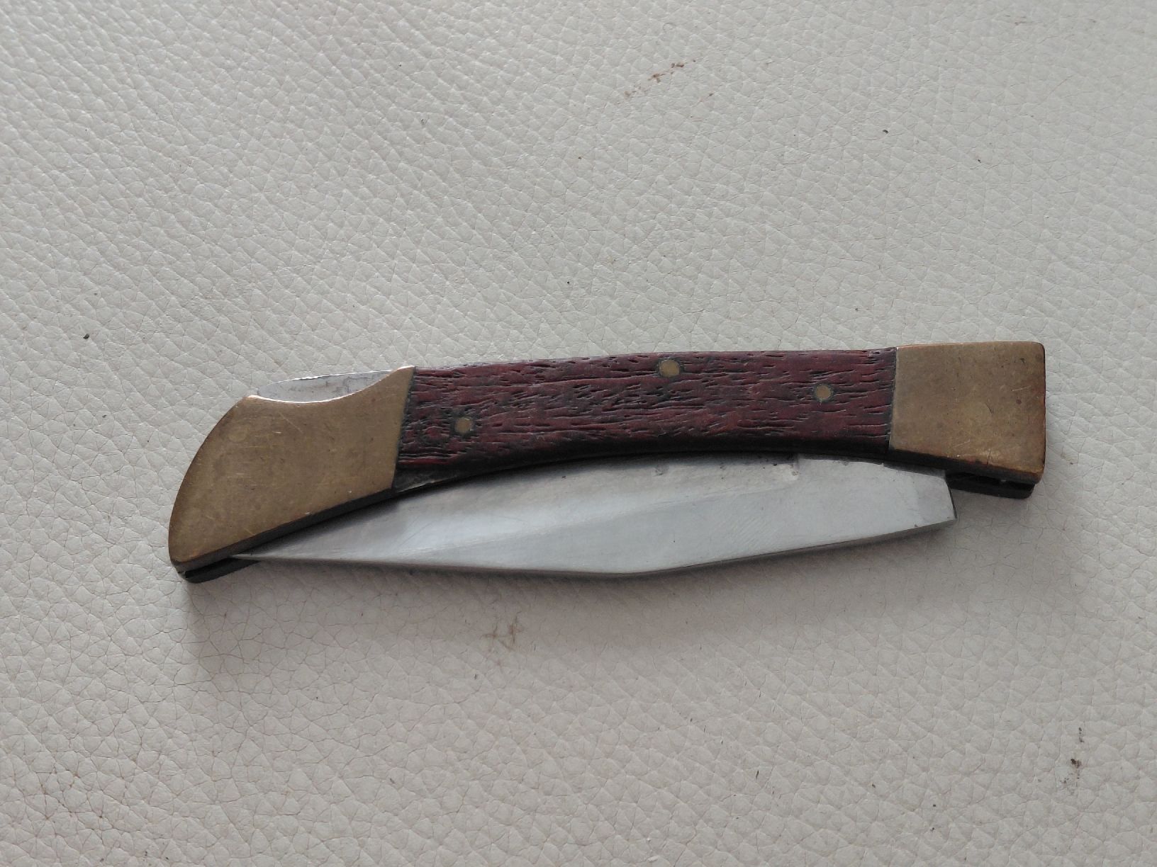 Accessori: Klappmesser mit Holzgriff und Messing, gebraucht – Usato da Belp venduto da mar_76s8 3
