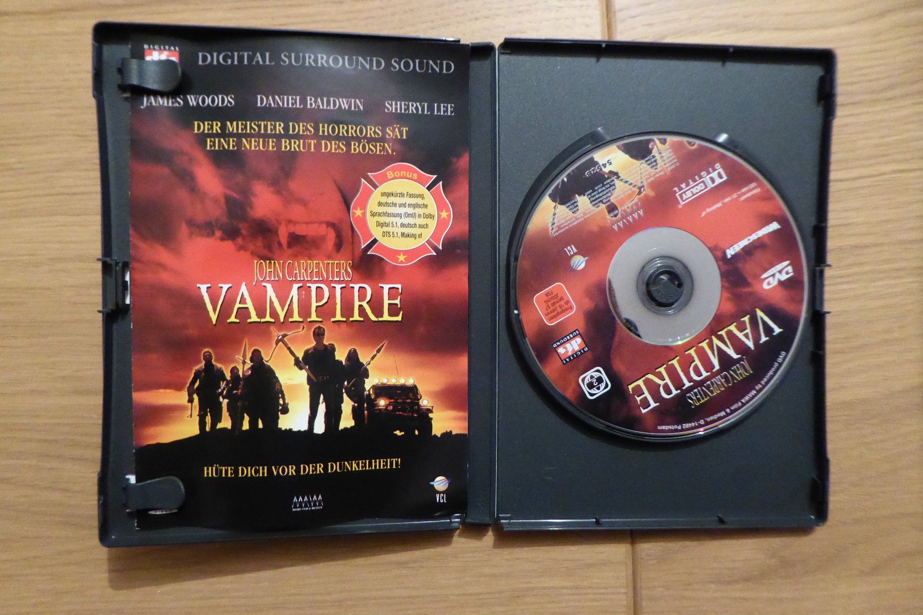 Tutti i DVDs: DVD John Carpenter Vampire uncut – Usato da Allschwil venduto da Summelsarium 3