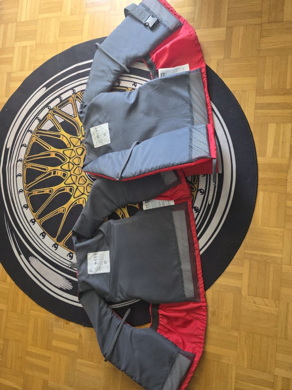 Helly Hansen Gilets de sauvetage: Helly Hansen Schwimmweste  – D'occasion à St. Erhard par Gianlucagerber 1