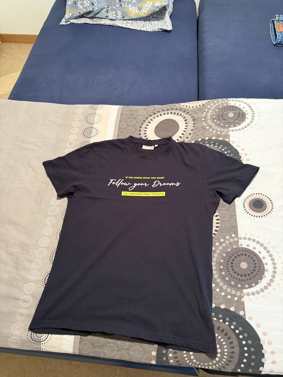T-shirt: T-Shirt Grösse L – Usato da Kriens venduto da Ceer25
