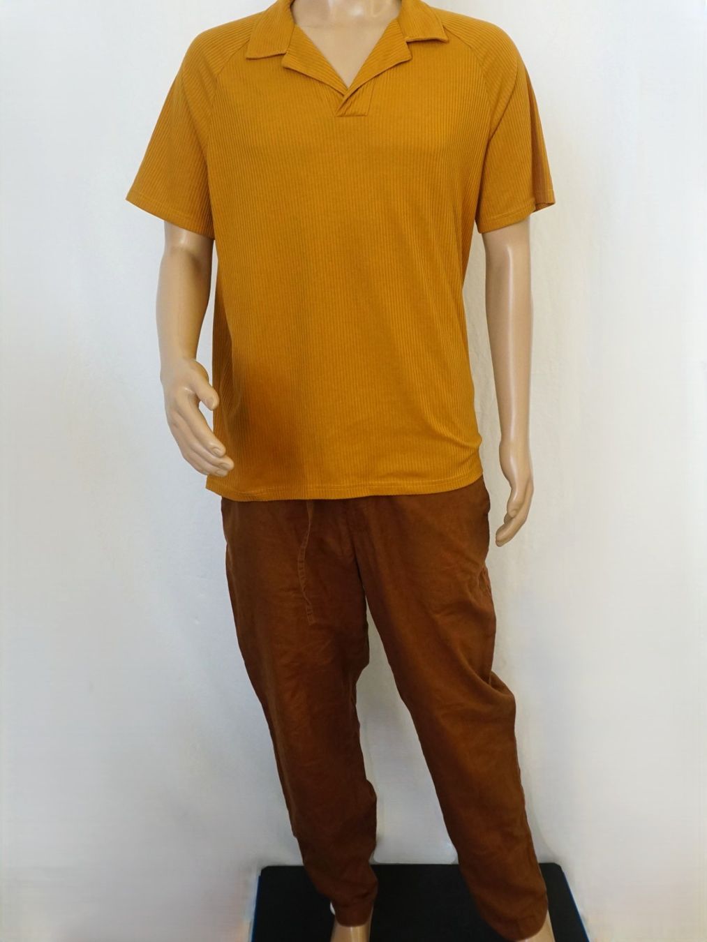 H&M Chemises: Herren Hemd & Hose - H&M & Manfinity – D'occasion à Pratteln par Restwert_Pratteln