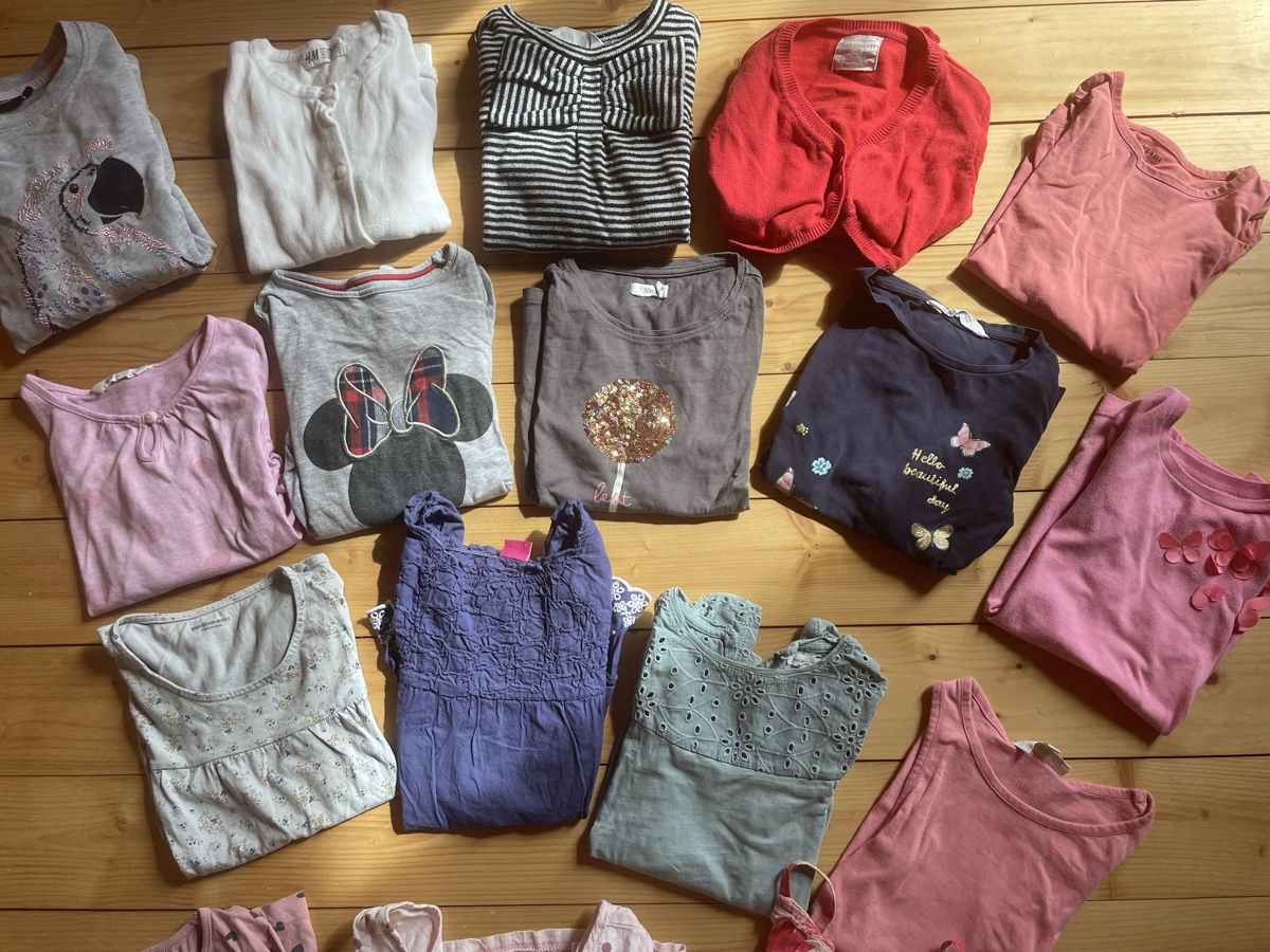 Lotti & Set di vestiti: Riesiges Kleiderpaket 110/116 – Usato da Hofstetten SO venduto da mauschi_99 3