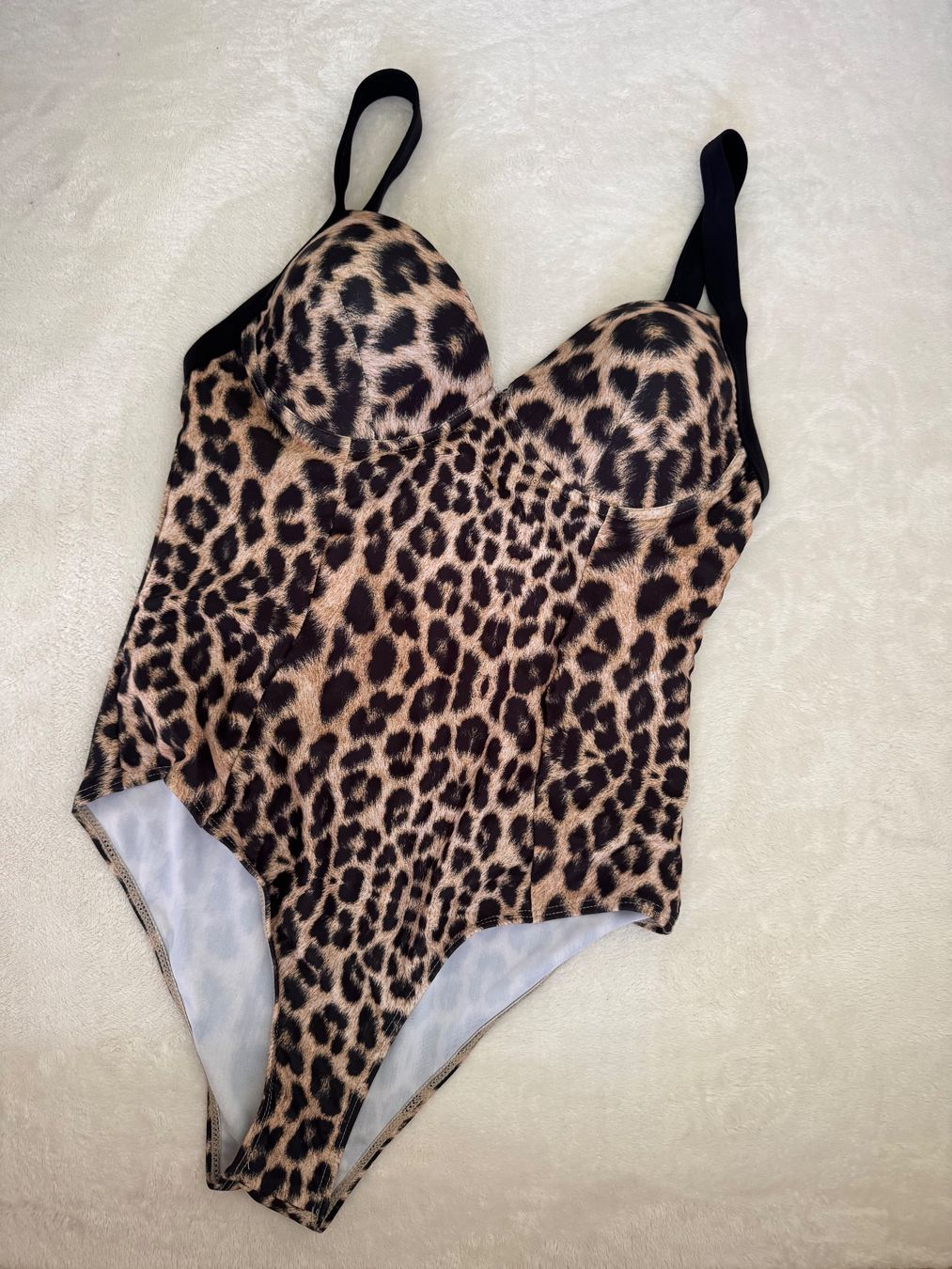 Costumi da bagno & Bikini: Leopard Print Swimsuit, Size Medium - – Nuovo (secondo la descrizione) da Wallisellen venduto da Buy.me.one.more.time