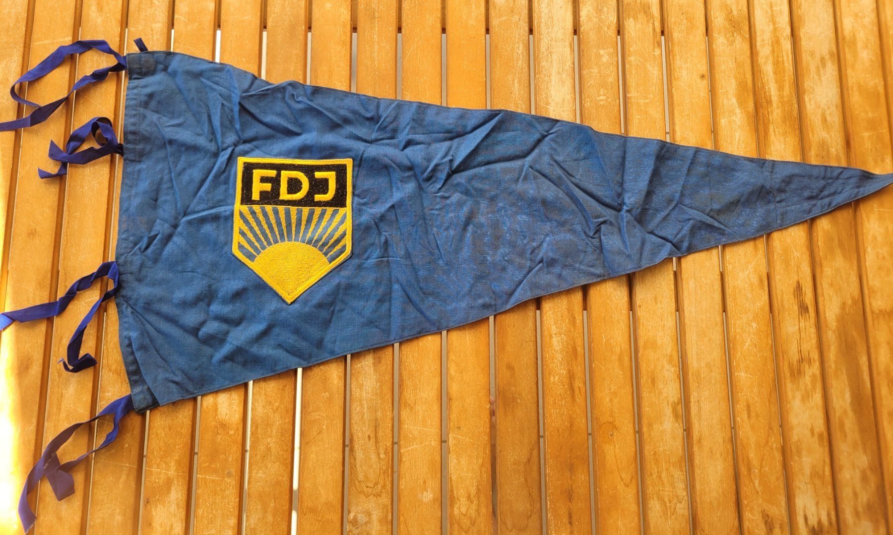 Armes blanches: DDR Flagge /Wimpel – D'occasion à Kriens par KTP