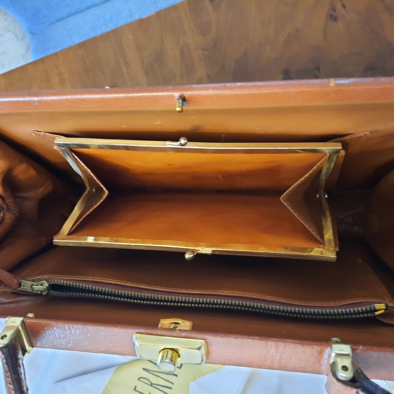 Borse da donna: SCHÖNE VINTAGE LEDERTASCHE. – Usato da Hinwil venduto da Wuschi40 7