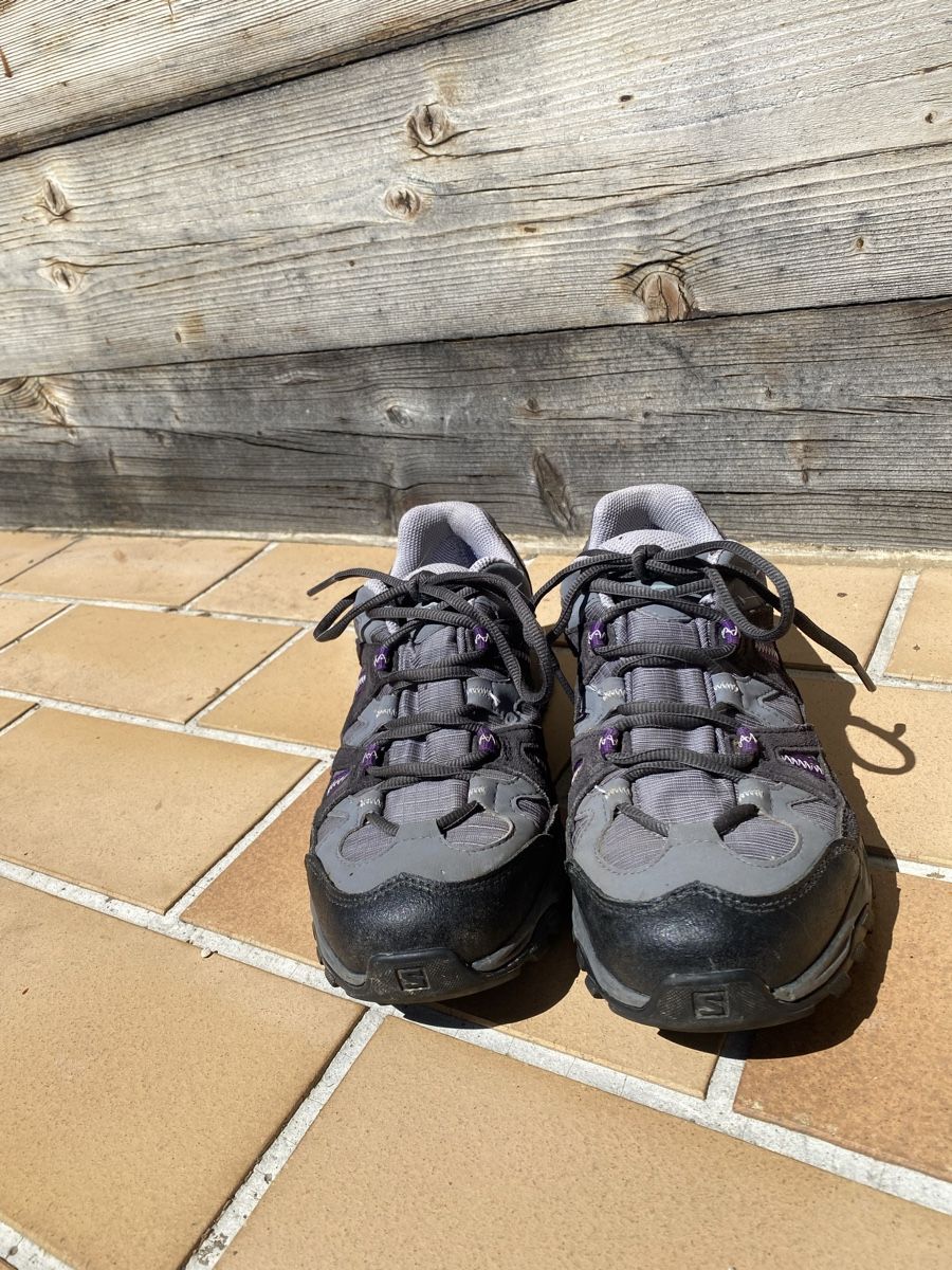 Salomon Scarpe da donna: Salomon hiking shoes – Usato da St-Cergue venduto da noabzz 2