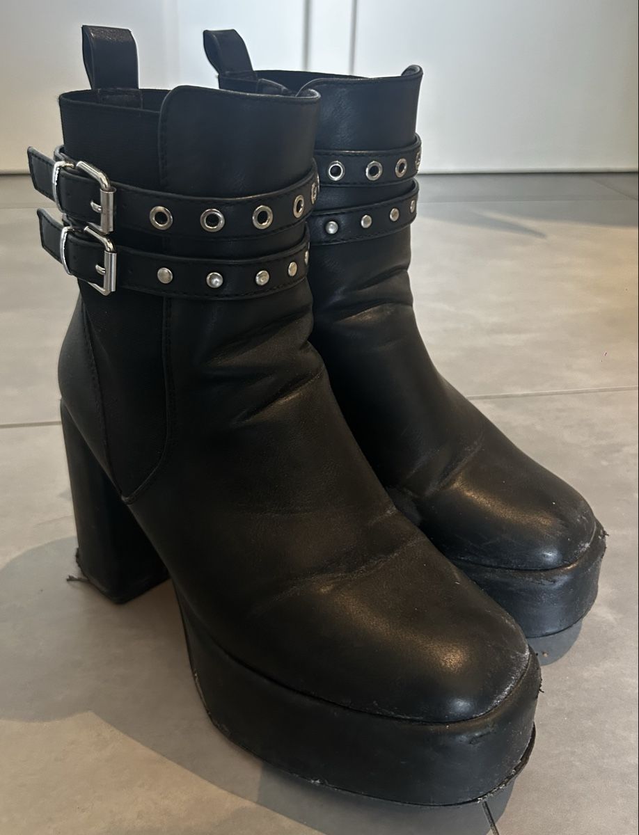 Zalando Damenschuhe: Platform-Boots Damen (Gr. 38,5) – Gebraucht aus Basel von Christopher123 1