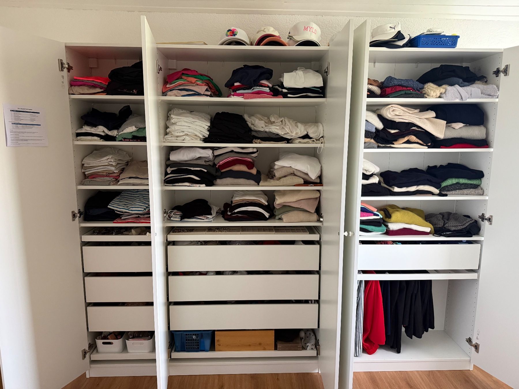 Ikea Armoires: Ikea Pax Schrank schmal – D'occasion à Ueberstorf par ais_b6zm 1