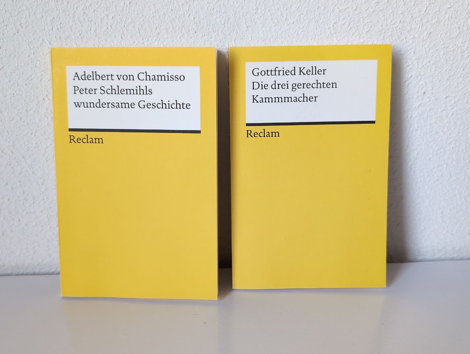 Libri: Zwei Klassiker von Reclam: Chamisso & Keller – Nuovo (secondo la descrizione) da Ernetschwil venduto da iri_m8y8