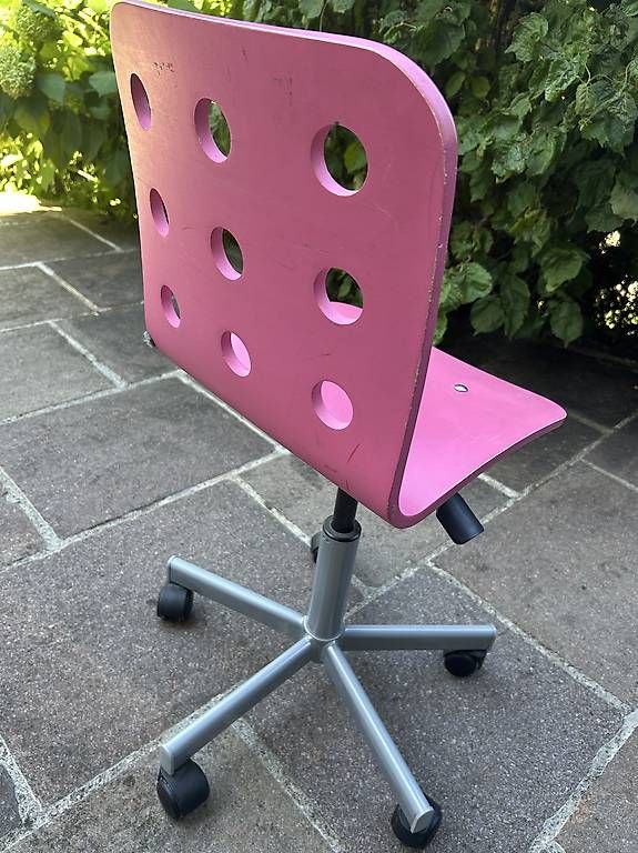 Ikea Stühle: Drehstuhl rosa mit Rollen – Gebraucht aus Langnau am Albis von Nechi 2