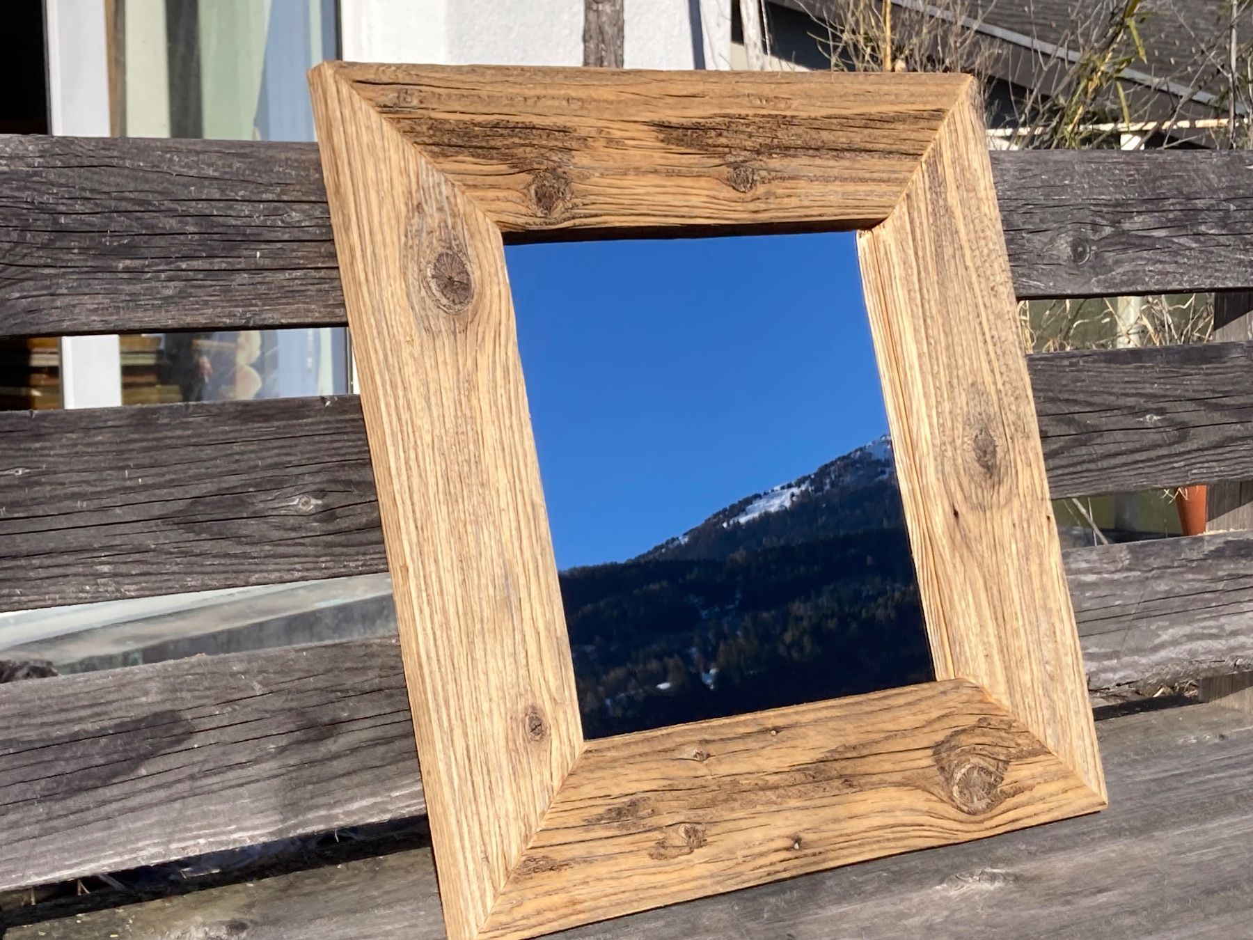 Miroirs: Rustikaler Spiegel mit Altholzrahmen, 46x46cm – Neuf (Voir description) à Domat/Ems par Stein_und_Holzbruch 5
