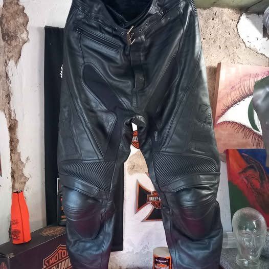 IXS Pantaloni: Motorradhose IXS Grösse 52 – Usato da Hochwald venduto da motowear-secondhand