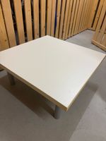 Weisser quadratischer Tisch – 80 × 80 cm