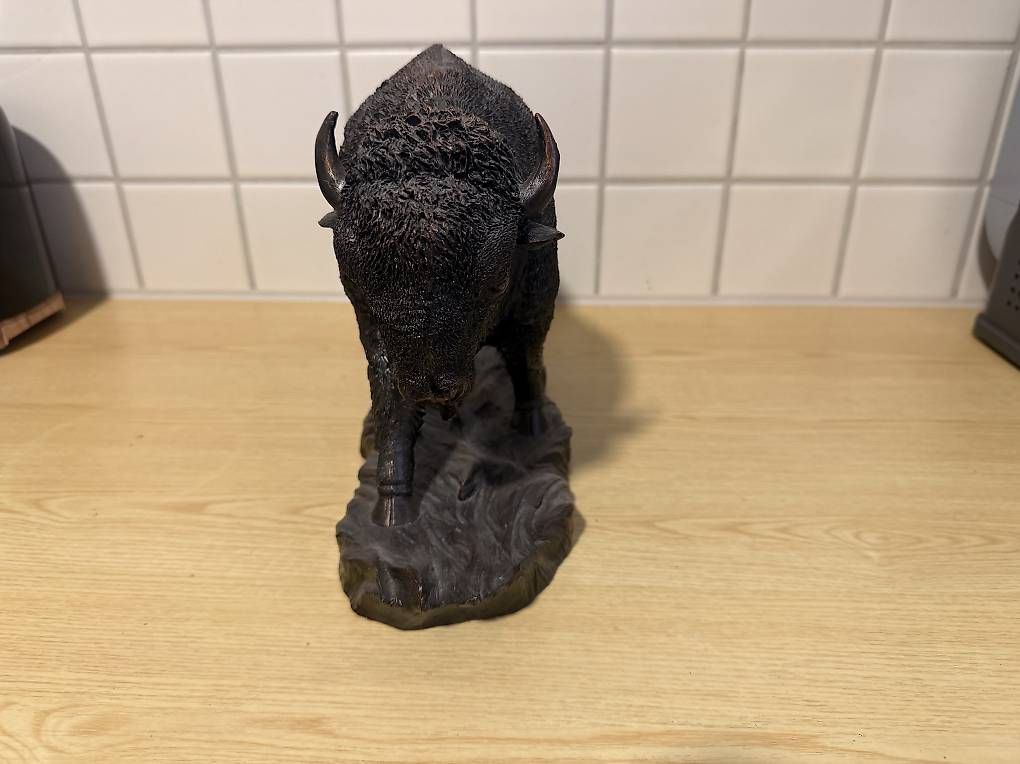 Figurines: Bison Kunstharz – D'occasion à Gamprin-Bendern par bison03 3