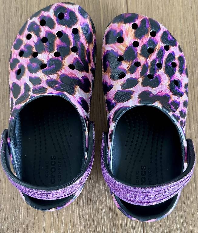 Schuhe für Mädchen: VERKAUFT Crocs Mädchen – Gebraucht aus Wettswil von lin_fv2p