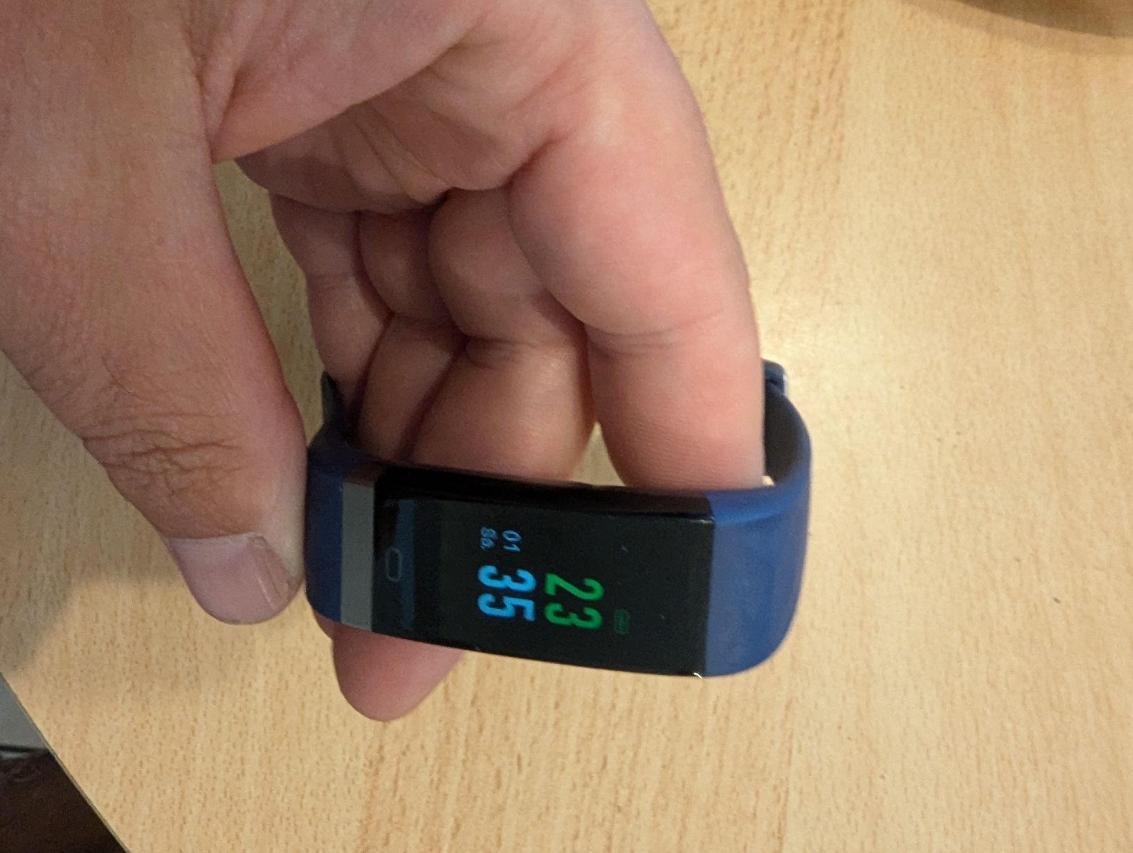 Bracciali & Braccialetti: Fitness Tracker, Activity Watch, Pedometer, Blue – Usato da Etzgen venduto da Brato4452 1