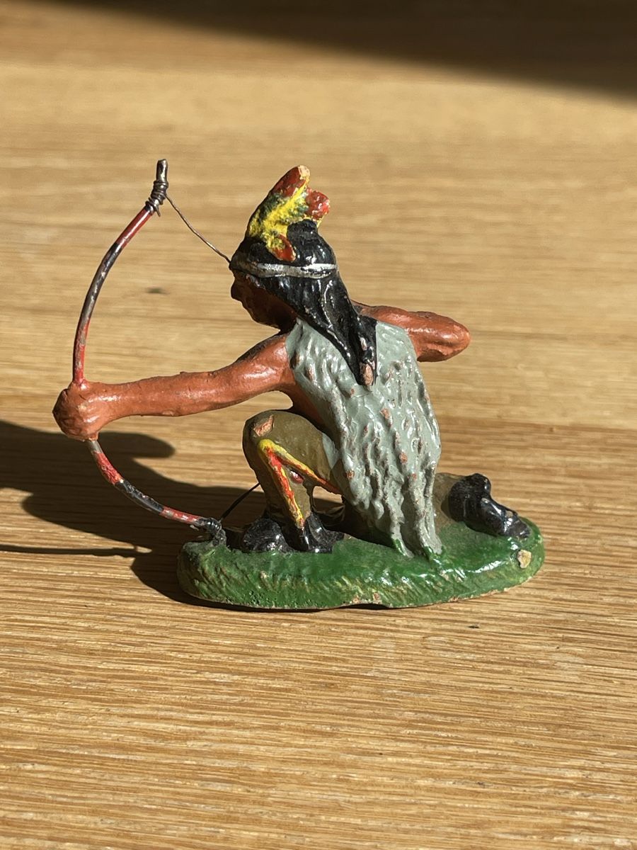 Elastolin Giocattoli: Spielfigur Elastolin Indianer mit Bogen, guter Zustand – Usato da Basel venduto da torthum 1