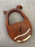Lyra Cega 16 string wooden harp brown good condition