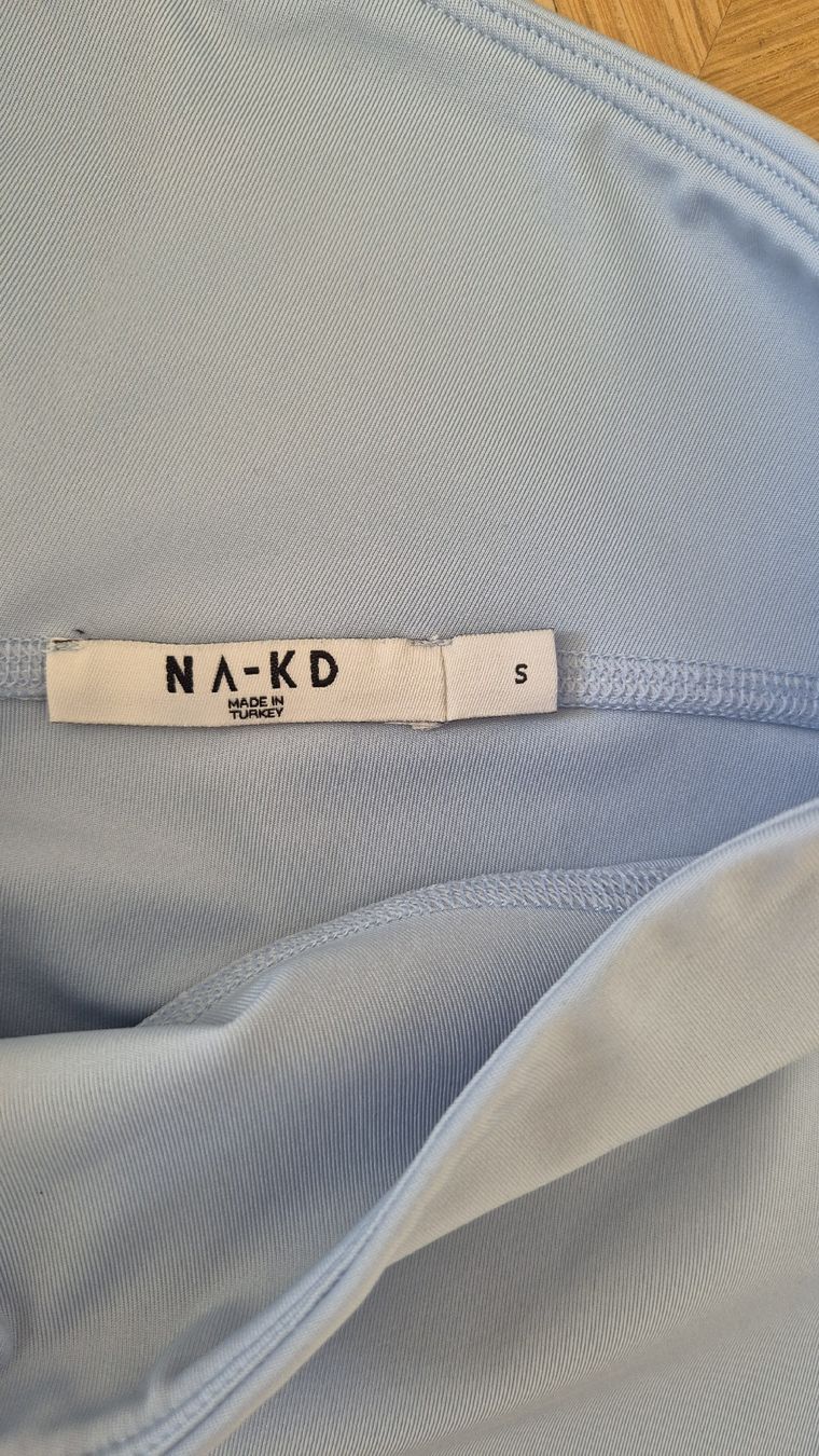 Leggings: NA-KD Leggins short hellblau S – Nuovo (secondo la descrizione) da Winterthur venduto da inkidaria 2