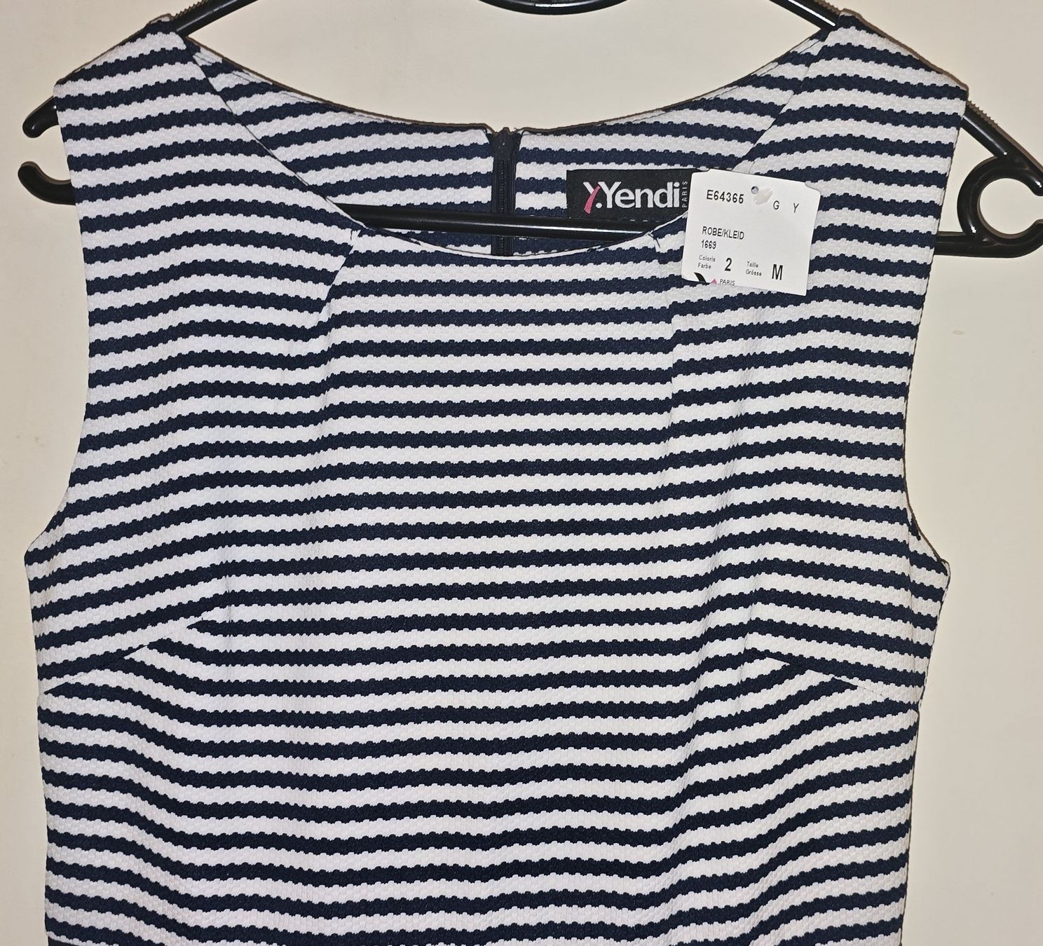 Vestiti: Robe Y.Yendi rayée bleu et blanc taille M – Nuovo e nell'imballaggio originale da Meyrin venduto da lul_6y9f