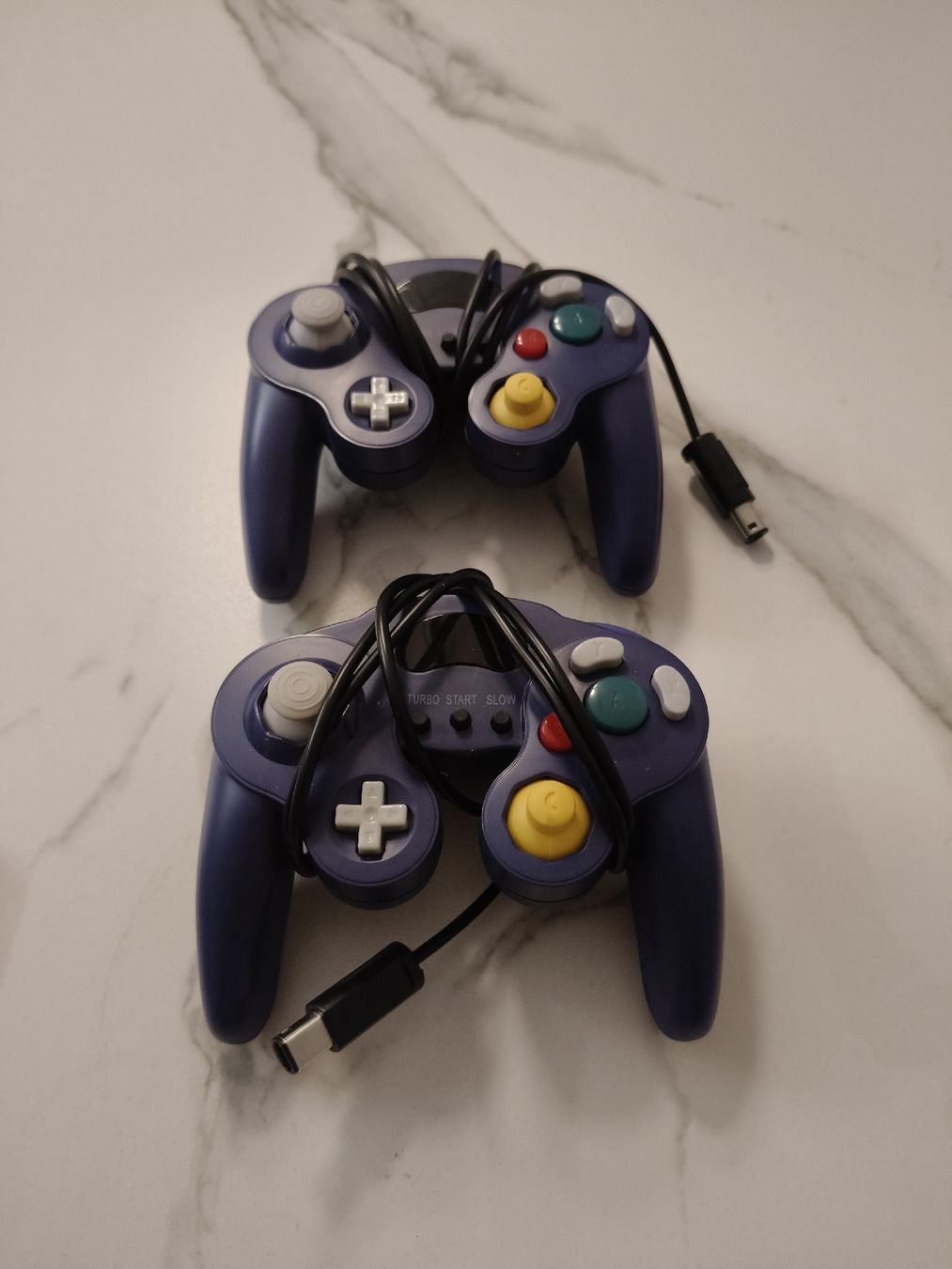 Controller: Nintendo GameCube Controller - Zwei Stück - Guter Zustand – Usato da Oensingen venduto da ece_8k7q 1